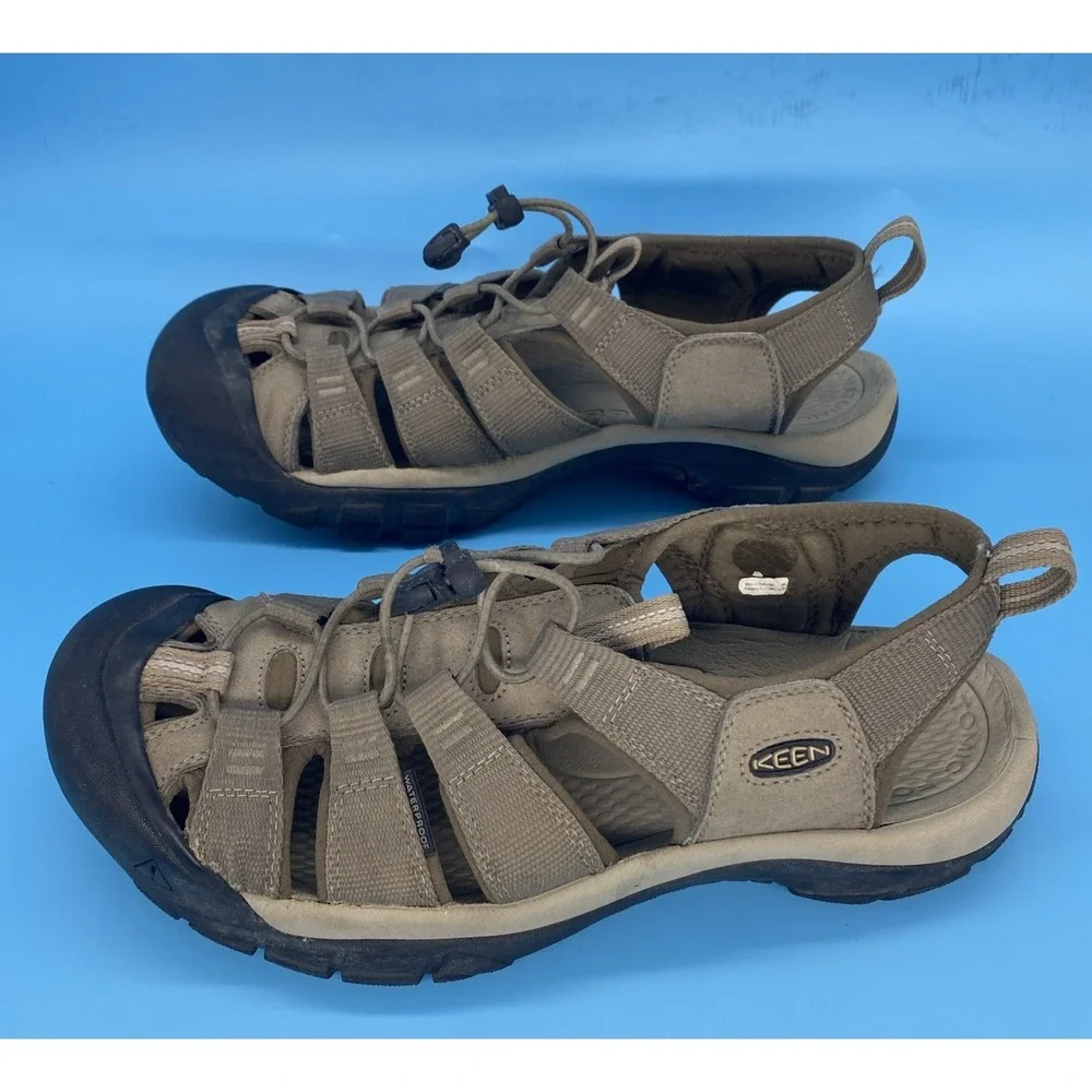 KEEN Newport H2 Mens Tan Hiking Sandals Waterproof Sport Closed Toe Water Shoes